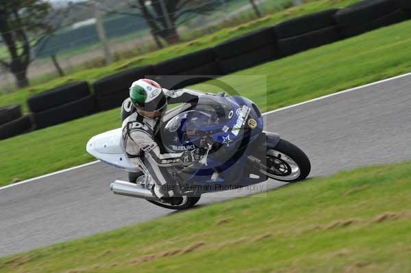 Motorcycle action photographs;Trackday digital images;cadwell;cadwell park photographs;event digital images;eventdigitalimages;motor racing louth lincolnshire;no limits trackdays;peter wileman photography;trackday;trackday photos