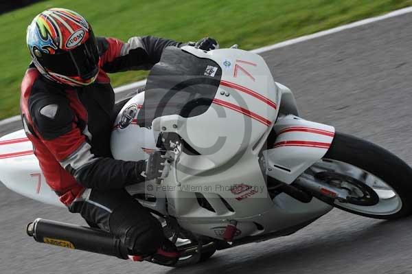 Motorcycle action photographs;Trackday digital images;cadwell;cadwell park photographs;event digital images;eventdigitalimages;motor racing louth lincolnshire;no limits trackdays;peter wileman photography;trackday;trackday photos