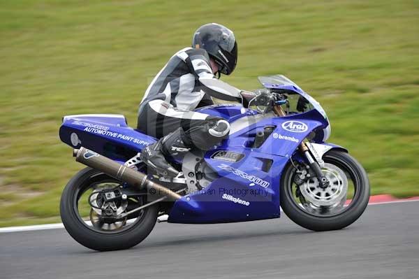 Motorcycle action photographs;Trackday digital images;cadwell;cadwell park photographs;event digital images;eventdigitalimages;motor racing louth lincolnshire;no limits trackdays;peter wileman photography;trackday;trackday photos