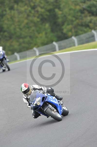 Motorcycle action photographs;Trackday digital images;cadwell;cadwell park photographs;event digital images;eventdigitalimages;motor racing louth lincolnshire;no limits trackdays;peter wileman photography;trackday;trackday photos