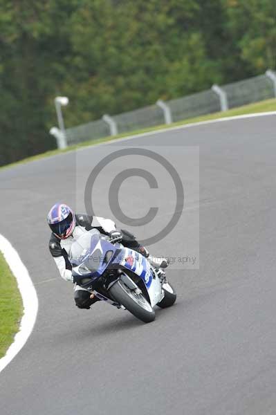 Motorcycle action photographs;Trackday digital images;cadwell;cadwell park photographs;event digital images;eventdigitalimages;motor racing louth lincolnshire;no limits trackdays;peter wileman photography;trackday;trackday photos