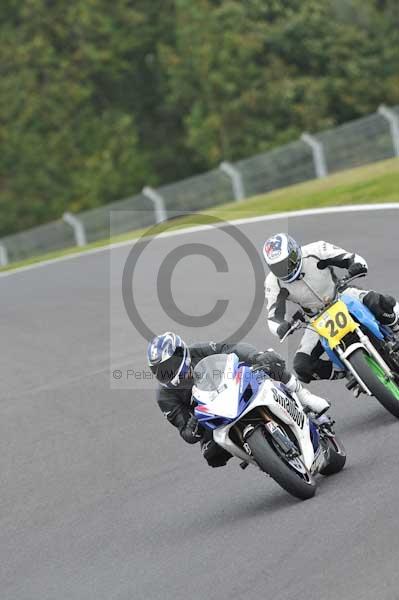 Motorcycle action photographs;Trackday digital images;cadwell;cadwell park photographs;event digital images;eventdigitalimages;motor racing louth lincolnshire;no limits trackdays;peter wileman photography;trackday;trackday photos