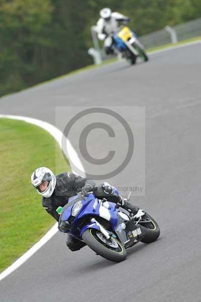 Motorcycle action photographs;Trackday digital images;cadwell;cadwell park photographs;event digital images;eventdigitalimages;motor racing louth lincolnshire;no limits trackdays;peter wileman photography;trackday;trackday photos