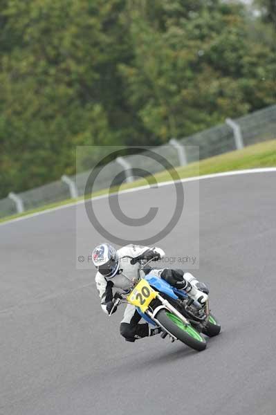 Motorcycle action photographs;Trackday digital images;cadwell;cadwell park photographs;event digital images;eventdigitalimages;motor racing louth lincolnshire;no limits trackdays;peter wileman photography;trackday;trackday photos