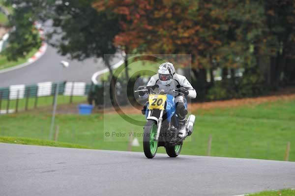 Motorcycle action photographs;Trackday digital images;cadwell;cadwell park photographs;event digital images;eventdigitalimages;motor racing louth lincolnshire;no limits trackdays;peter wileman photography;trackday;trackday photos