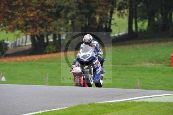 Motorcycle action photographs;Trackday digital images;cadwell;cadwell park photographs;event digital images;eventdigitalimages;motor racing louth lincolnshire;no limits trackdays;peter wileman photography;trackday;trackday photos