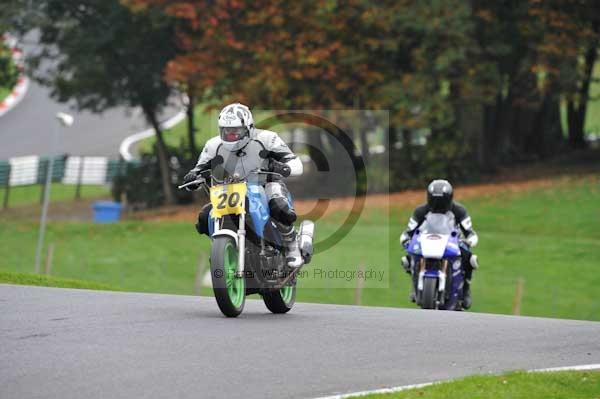 Motorcycle action photographs;Trackday digital images;cadwell;cadwell park photographs;event digital images;eventdigitalimages;motor racing louth lincolnshire;no limits trackdays;peter wileman photography;trackday;trackday photos