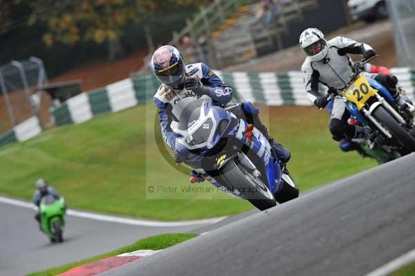 Motorcycle action photographs;Trackday digital images;cadwell;cadwell park photographs;event digital images;eventdigitalimages;motor racing louth lincolnshire;no limits trackdays;peter wileman photography;trackday;trackday photos