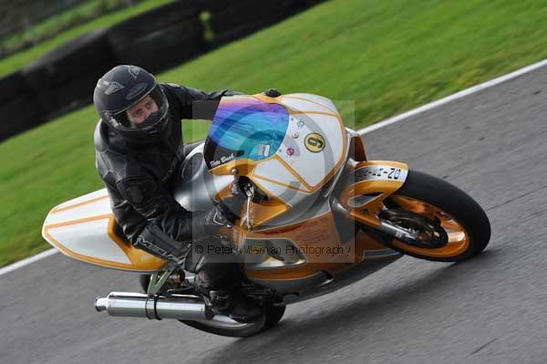 Motorcycle action photographs;Trackday digital images;cadwell;cadwell park photographs;event digital images;eventdigitalimages;motor racing louth lincolnshire;no limits trackdays;peter wileman photography;trackday;trackday photos