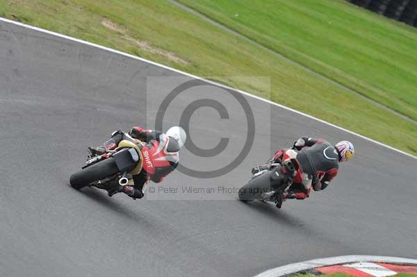 Motorcycle action photographs;Trackday digital images;cadwell;cadwell park photographs;event digital images;eventdigitalimages;motor racing louth lincolnshire;no limits trackdays;peter wileman photography;trackday;trackday photos