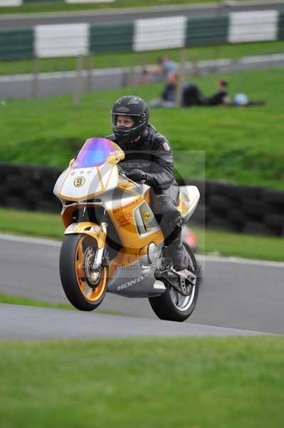 Motorcycle action photographs;Trackday digital images;cadwell;cadwell park photographs;event digital images;eventdigitalimages;motor racing louth lincolnshire;no limits trackdays;peter wileman photography;trackday;trackday photos
