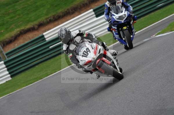 Motorcycle action photographs;Trackday digital images;cadwell;cadwell park photographs;event digital images;eventdigitalimages;motor racing louth lincolnshire;no limits trackdays;peter wileman photography;trackday;trackday photos