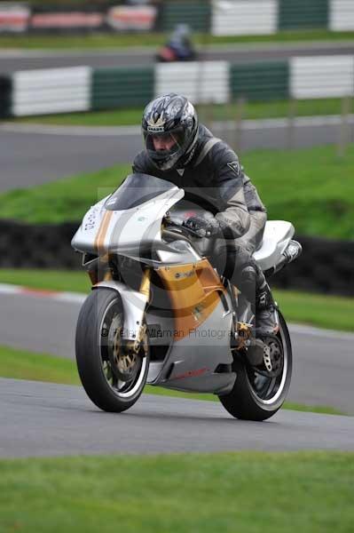 Motorcycle action photographs;Trackday digital images;cadwell;cadwell park photographs;event digital images;eventdigitalimages;motor racing louth lincolnshire;no limits trackdays;peter wileman photography;trackday;trackday photos