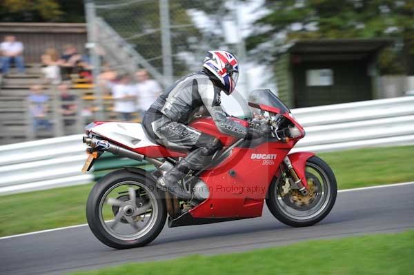 Motorcycle action photographs;Trackday digital images;cadwell;cadwell park photographs;event digital images;eventdigitalimages;motor racing louth lincolnshire;no limits trackdays;peter wileman photography;trackday;trackday photos