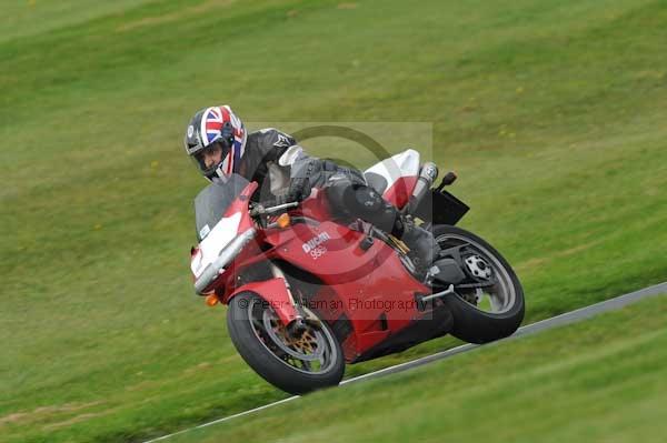 Motorcycle action photographs;Trackday digital images;cadwell;cadwell park photographs;event digital images;eventdigitalimages;motor racing louth lincolnshire;no limits trackdays;peter wileman photography;trackday;trackday photos