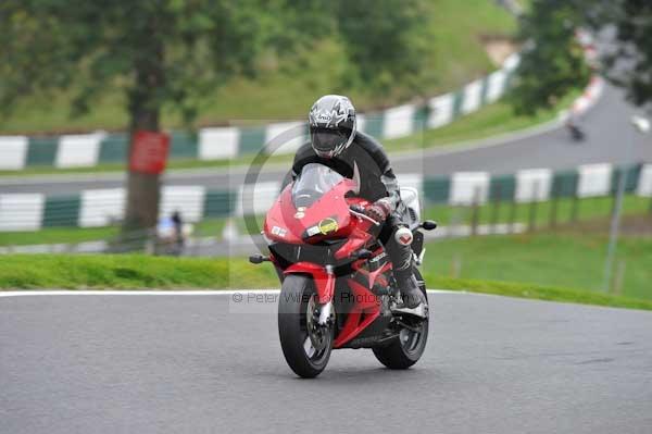Motorcycle action photographs;Trackday digital images;cadwell;cadwell park photographs;event digital images;eventdigitalimages;motor racing louth lincolnshire;no limits trackdays;peter wileman photography;trackday;trackday photos