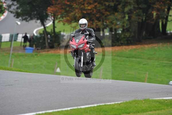 Motorcycle action photographs;Trackday digital images;cadwell;cadwell park photographs;event digital images;eventdigitalimages;motor racing louth lincolnshire;no limits trackdays;peter wileman photography;trackday;trackday photos