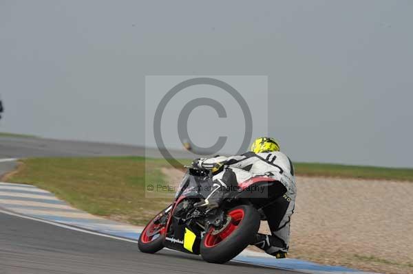 Motorcycle action photographs;Trackday digital images;donington;donington park leicestershire;donington photographs;event digital images;eventdigitalimages;no limits trackday;peter wileman photography;trackday;trackday photos