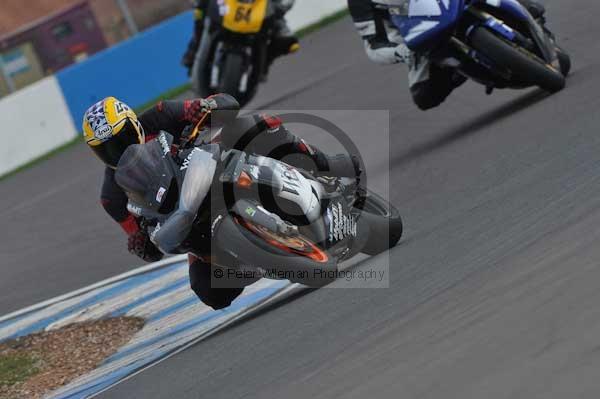 Motorcycle action photographs;Trackday digital images;donington;donington park leicestershire;donington photographs;event digital images;eventdigitalimages;no limits trackday;peter wileman photography;trackday;trackday photos