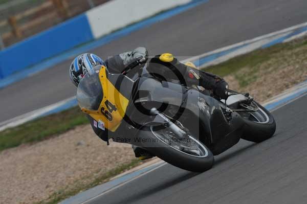Motorcycle action photographs;Trackday digital images;donington;donington park leicestershire;donington photographs;event digital images;eventdigitalimages;no limits trackday;peter wileman photography;trackday;trackday photos