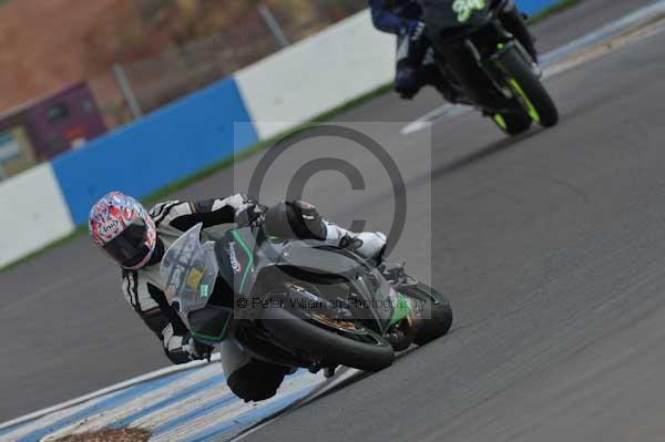 Motorcycle action photographs;Trackday digital images;donington;donington park leicestershire;donington photographs;event digital images;eventdigitalimages;no limits trackday;peter wileman photography;trackday;trackday photos