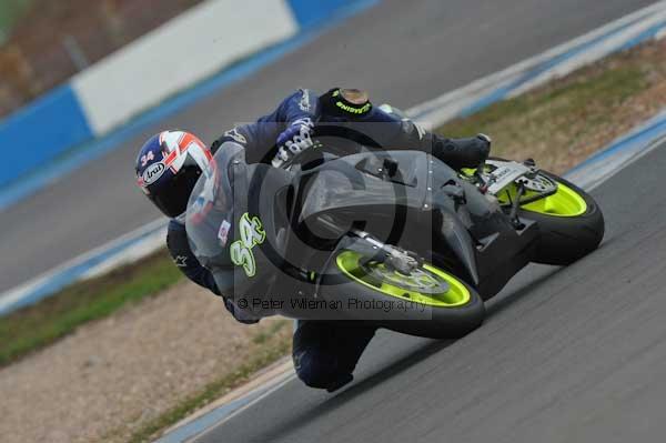 Motorcycle action photographs;Trackday digital images;donington;donington park leicestershire;donington photographs;event digital images;eventdigitalimages;no limits trackday;peter wileman photography;trackday;trackday photos