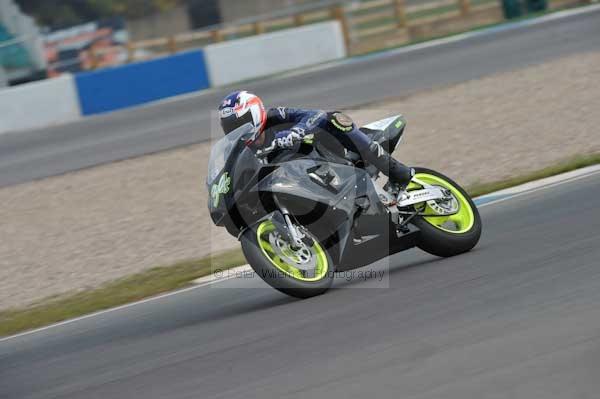 Motorcycle action photographs;Trackday digital images;donington;donington park leicestershire;donington photographs;event digital images;eventdigitalimages;no limits trackday;peter wileman photography;trackday;trackday photos