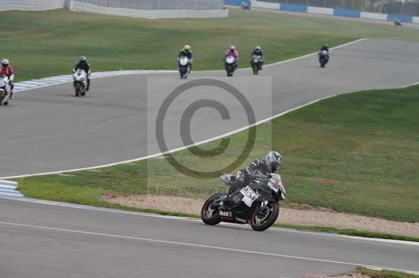 Motorcycle action photographs;Trackday digital images;donington;donington park leicestershire;donington photographs;event digital images;eventdigitalimages;no limits trackday;peter wileman photography;trackday;trackday photos