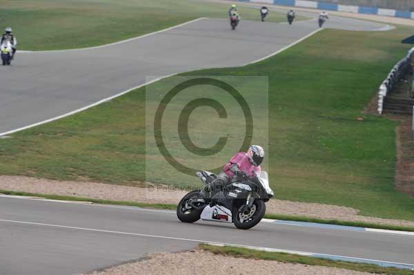 Motorcycle action photographs;Trackday digital images;donington;donington park leicestershire;donington photographs;event digital images;eventdigitalimages;no limits trackday;peter wileman photography;trackday;trackday photos
