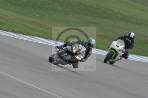 Motorcycle action photographs;Trackday digital images;donington;donington park leicestershire;donington photographs;event digital images;eventdigitalimages;no limits trackday;peter wileman photography;trackday;trackday photos