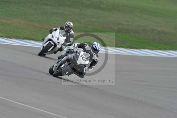 Motorcycle action photographs;Trackday digital images;donington;donington park leicestershire;donington photographs;event digital images;eventdigitalimages;no limits trackday;peter wileman photography;trackday;trackday photos