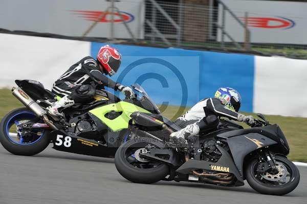 Motorcycle action photographs;Trackday digital images;donington;donington park leicestershire;donington photographs;event digital images;eventdigitalimages;no limits trackday;peter wileman photography;trackday;trackday photos