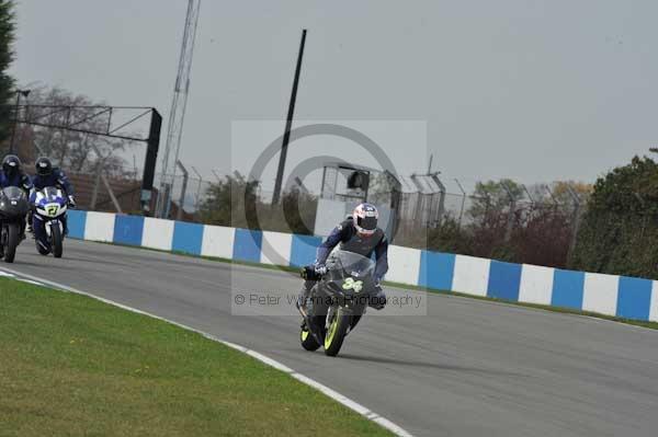 Motorcycle action photographs;Trackday digital images;donington;donington park leicestershire;donington photographs;event digital images;eventdigitalimages;no limits trackday;peter wileman photography;trackday;trackday photos
