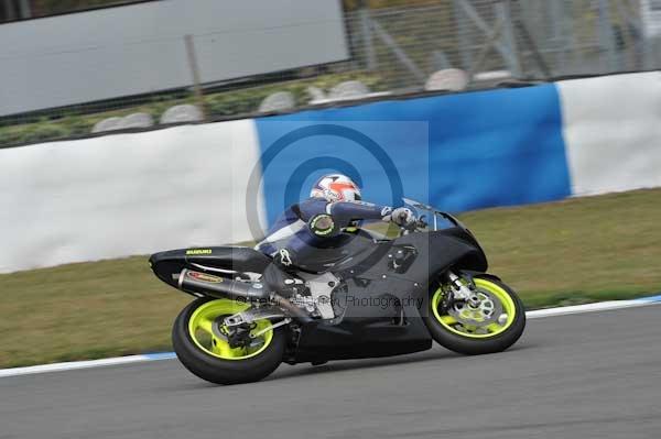 Motorcycle action photographs;Trackday digital images;donington;donington park leicestershire;donington photographs;event digital images;eventdigitalimages;no limits trackday;peter wileman photography;trackday;trackday photos