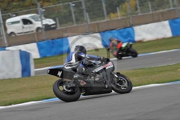 Motorcycle action photographs;Trackday digital images;donington;donington park leicestershire;donington photographs;event digital images;eventdigitalimages;no limits trackday;peter wileman photography;trackday;trackday photos