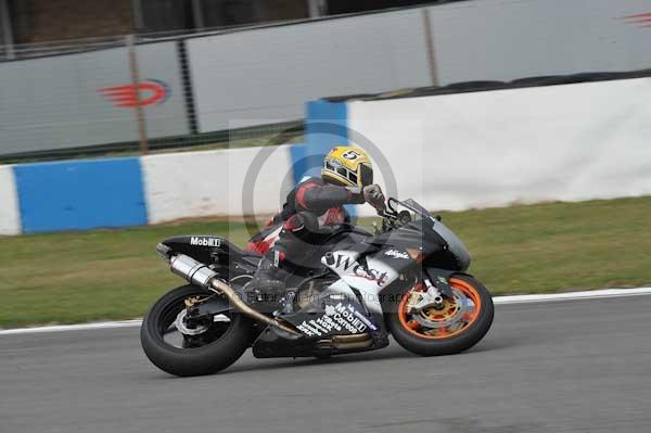 Motorcycle action photographs;Trackday digital images;donington;donington park leicestershire;donington photographs;event digital images;eventdigitalimages;no limits trackday;peter wileman photography;trackday;trackday photos