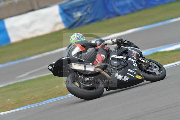 Motorcycle action photographs;Trackday digital images;donington;donington park leicestershire;donington photographs;event digital images;eventdigitalimages;no limits trackday;peter wileman photography;trackday;trackday photos