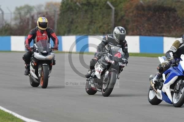 Motorcycle action photographs;Trackday digital images;donington;donington park leicestershire;donington photographs;event digital images;eventdigitalimages;no limits trackday;peter wileman photography;trackday;trackday photos