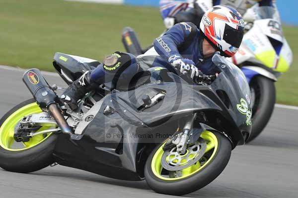 Motorcycle action photographs;Trackday digital images;donington;donington park leicestershire;donington photographs;event digital images;eventdigitalimages;no limits trackday;peter wileman photography;trackday;trackday photos