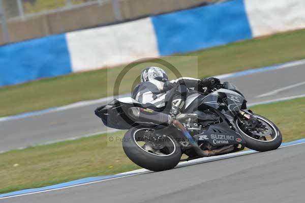 Motorcycle action photographs;Trackday digital images;donington;donington park leicestershire;donington photographs;event digital images;eventdigitalimages;no limits trackday;peter wileman photography;trackday;trackday photos