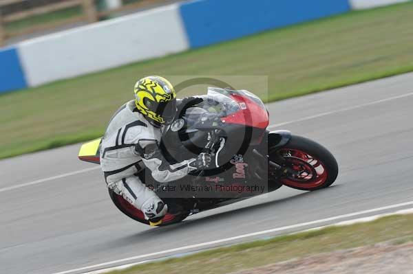 Motorcycle action photographs;Trackday digital images;donington;donington park leicestershire;donington photographs;event digital images;eventdigitalimages;no limits trackday;peter wileman photography;trackday;trackday photos