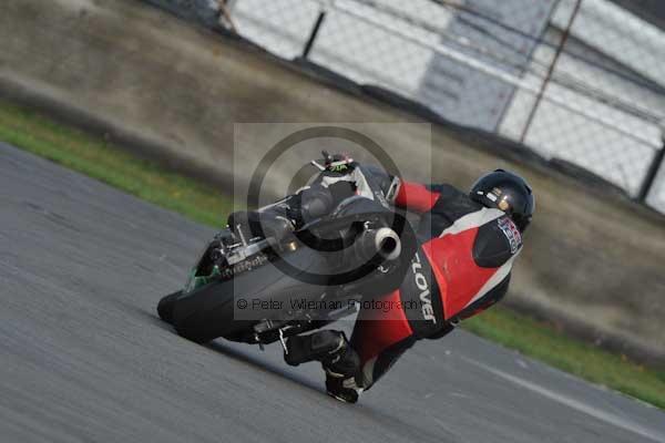 Motorcycle action photographs;Trackday digital images;donington;donington park leicestershire;donington photographs;event digital images;eventdigitalimages;no limits trackday;peter wileman photography;trackday;trackday photos
