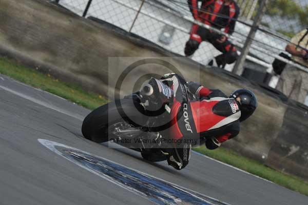 Motorcycle action photographs;Trackday digital images;donington;donington park leicestershire;donington photographs;event digital images;eventdigitalimages;no limits trackday;peter wileman photography;trackday;trackday photos