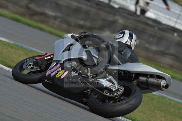 Motorcycle action photographs;Trackday digital images;donington;donington park leicestershire;donington photographs;event digital images;eventdigitalimages;no limits trackday;peter wileman photography;trackday;trackday photos