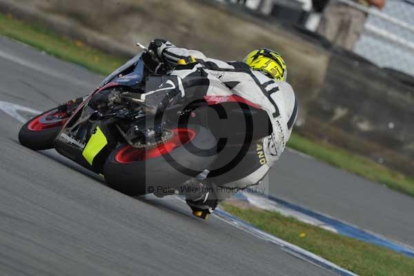 Motorcycle action photographs;Trackday digital images;donington;donington park leicestershire;donington photographs;event digital images;eventdigitalimages;no limits trackday;peter wileman photography;trackday;trackday photos