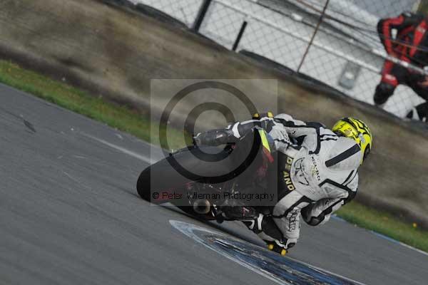 Motorcycle action photographs;Trackday digital images;donington;donington park leicestershire;donington photographs;event digital images;eventdigitalimages;no limits trackday;peter wileman photography;trackday;trackday photos