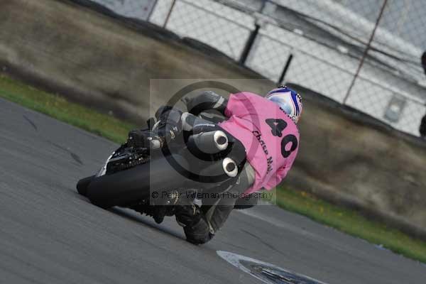Motorcycle action photographs;Trackday digital images;donington;donington park leicestershire;donington photographs;event digital images;eventdigitalimages;no limits trackday;peter wileman photography;trackday;trackday photos
