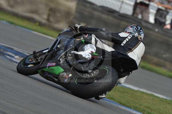 Motorcycle action photographs;Trackday digital images;donington;donington park leicestershire;donington photographs;event digital images;eventdigitalimages;no limits trackday;peter wileman photography;trackday;trackday photos