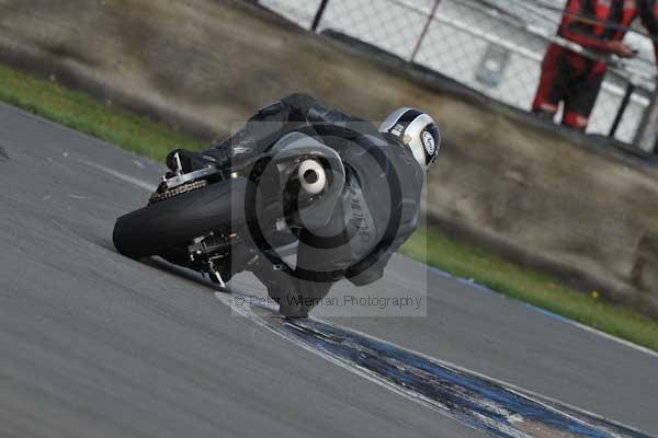 Motorcycle action photographs;Trackday digital images;donington;donington park leicestershire;donington photographs;event digital images;eventdigitalimages;no limits trackday;peter wileman photography;trackday;trackday photos