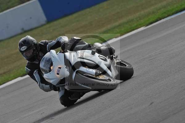 Motorcycle action photographs;Trackday digital images;donington;donington park leicestershire;donington photographs;event digital images;eventdigitalimages;no limits trackday;peter wileman photography;trackday;trackday photos